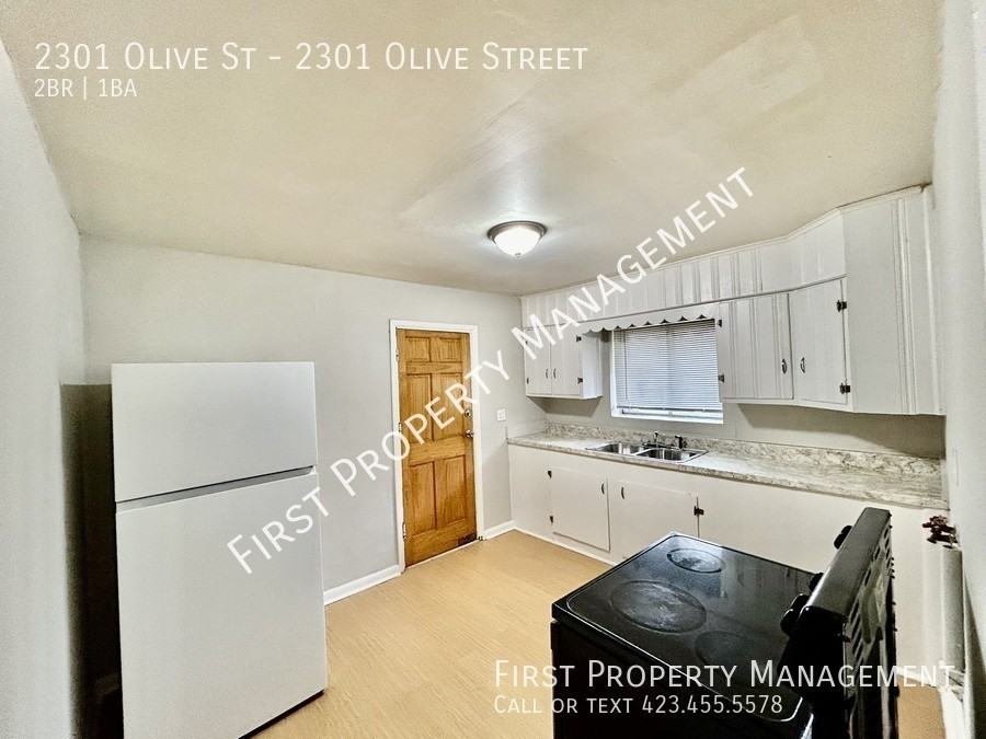 2301 Olive St - Photo 5 of 14