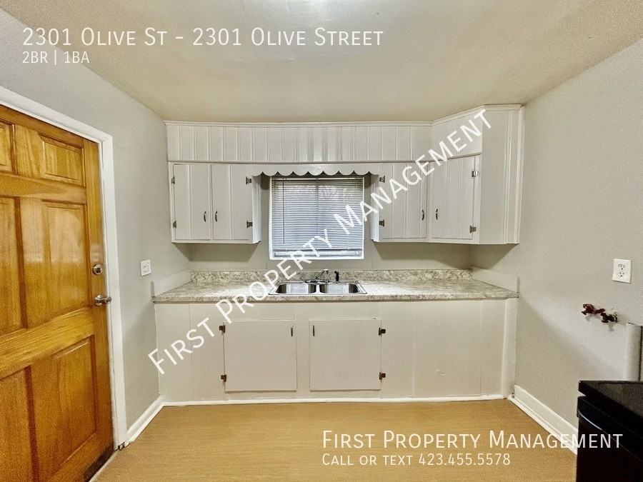2301 Olive St - Photo 7 of 14