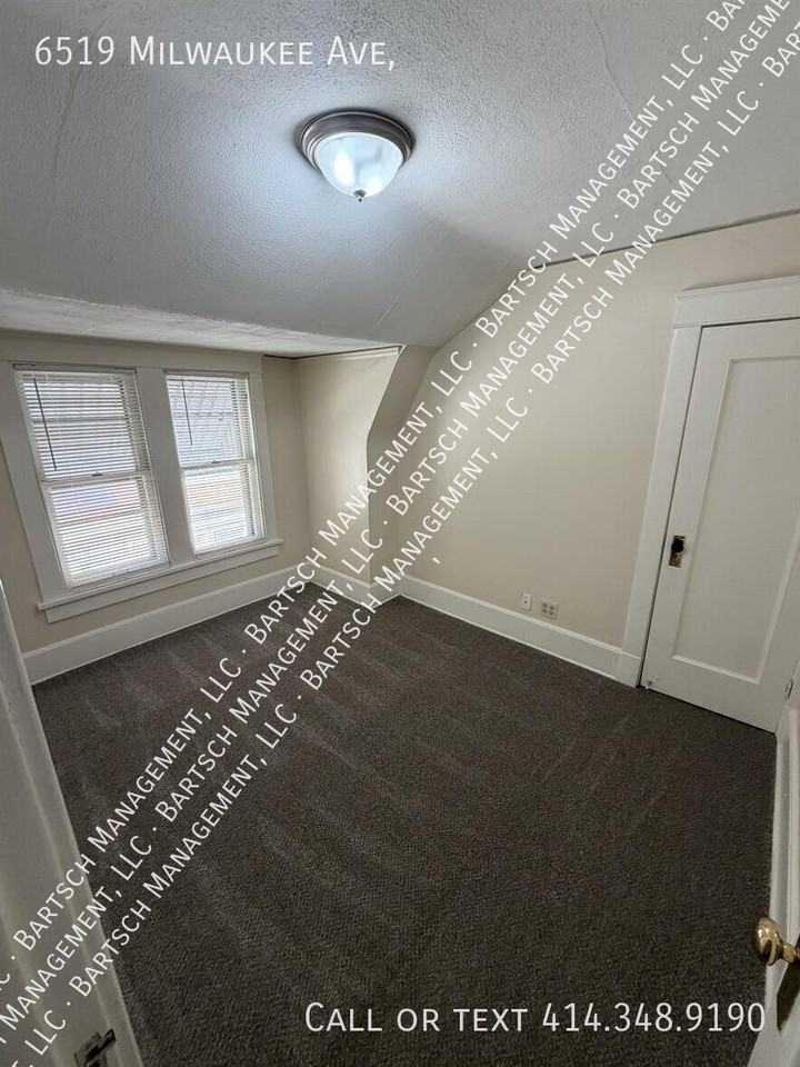 6519 Milwaukee Ave - Photo 4 of 8