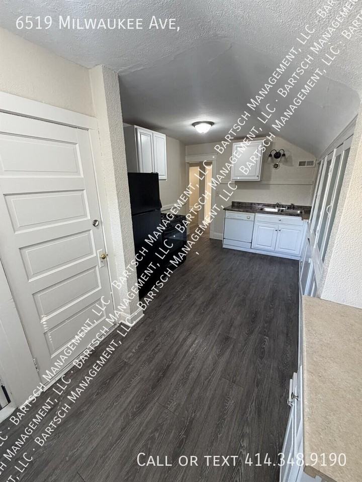 6519 Milwaukee Ave - Photo 7 of 8