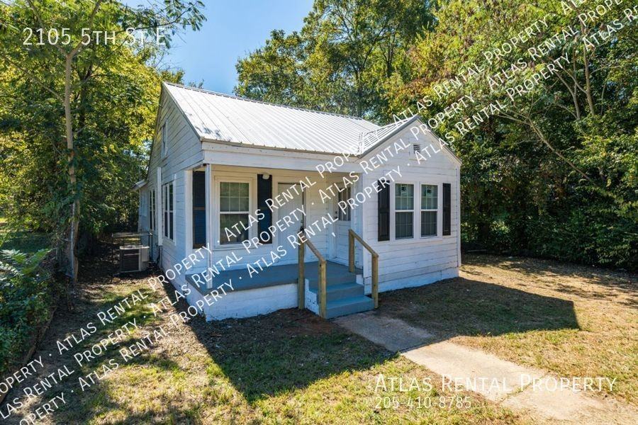 2105 5th St E - Photo 3 of 21