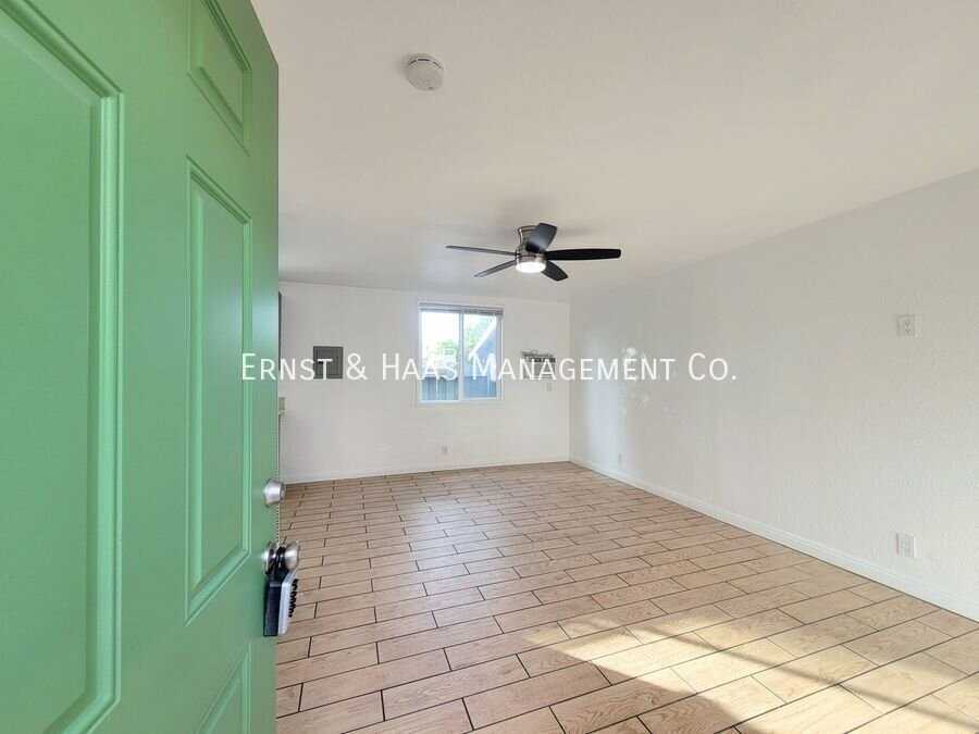 743 W 4th St - Photo 2 of 15