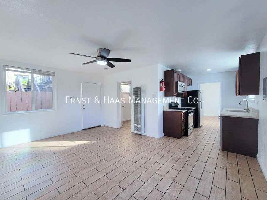 743 W 4th St - Photo 3 of 15