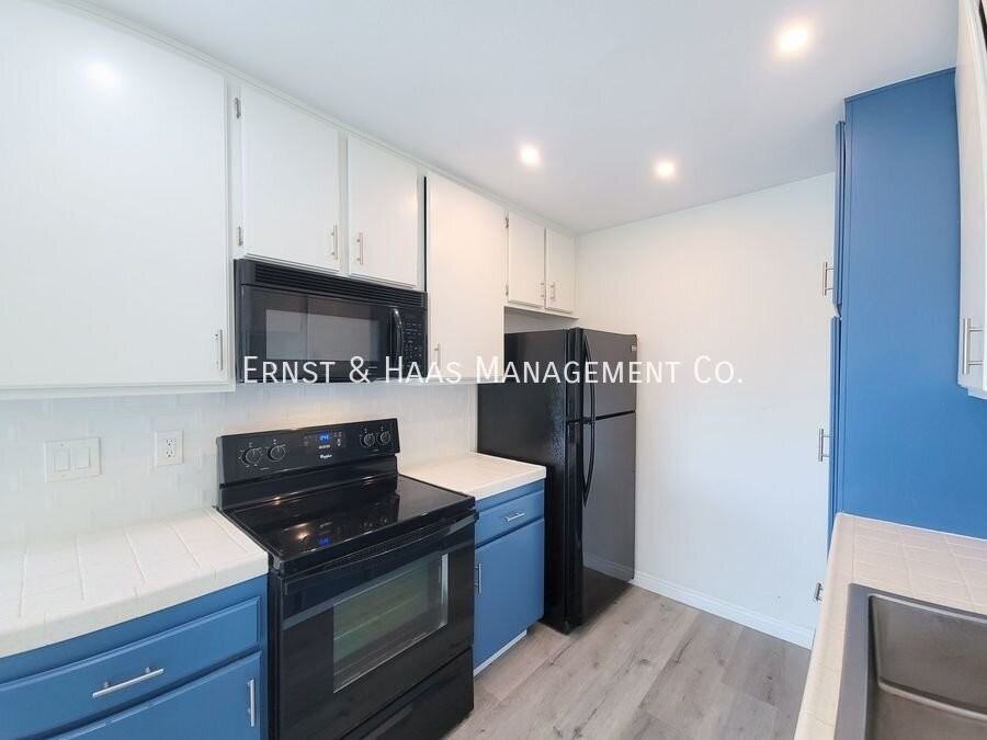 1061 Park Ave #211 - Photo 7 of 18