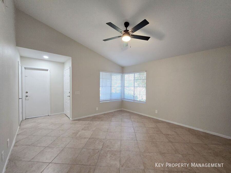 908 Coral Isle Way - Photo 3 of 23