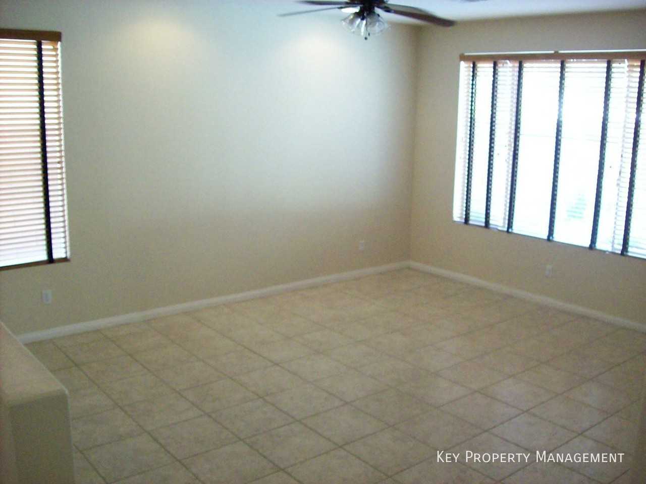 10842 Montasola St - Photo 5 of 12