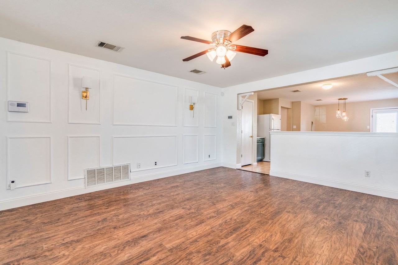 12824 Saint Mary Dr - Photo 7 of 27
