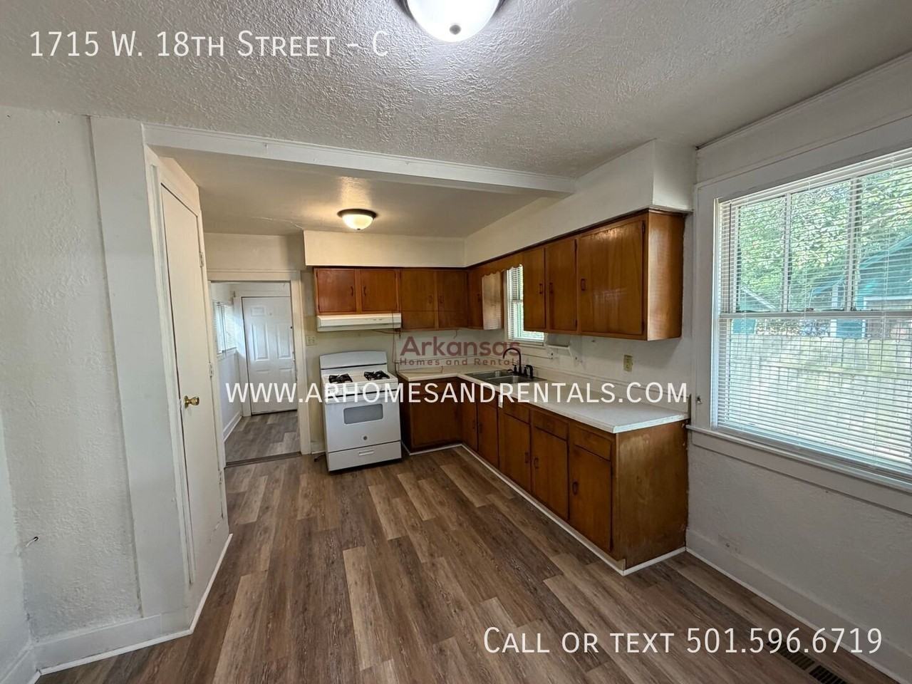 1715 W 18th St #C - Photo 4 of 12