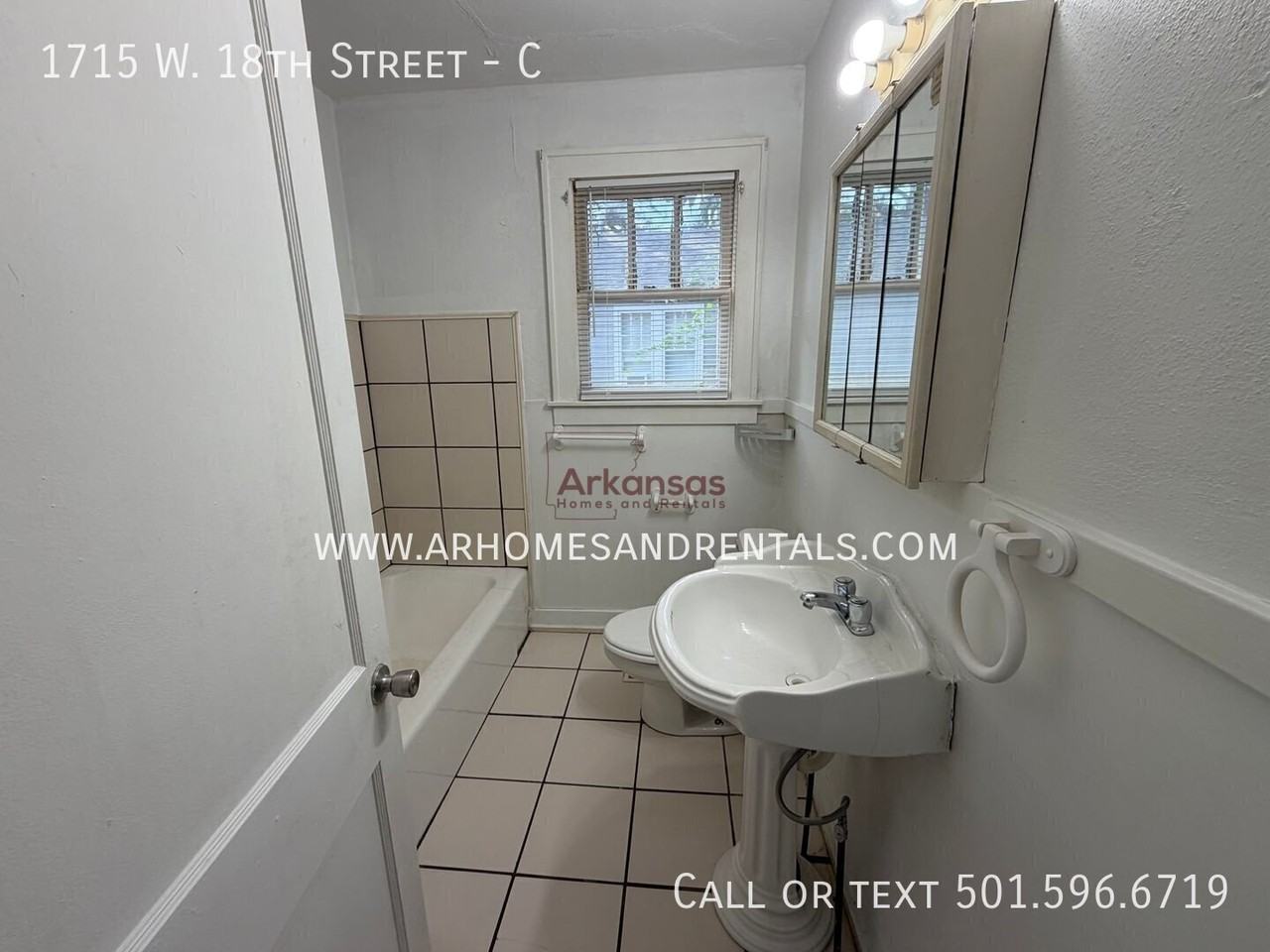 1715 W 18th St #C - Photo 6 of 12