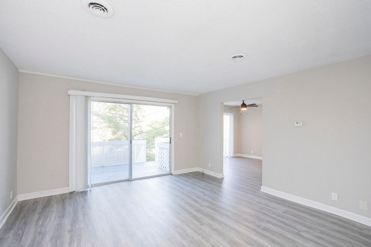 421 Raintree Pl - Photo 5 of 50