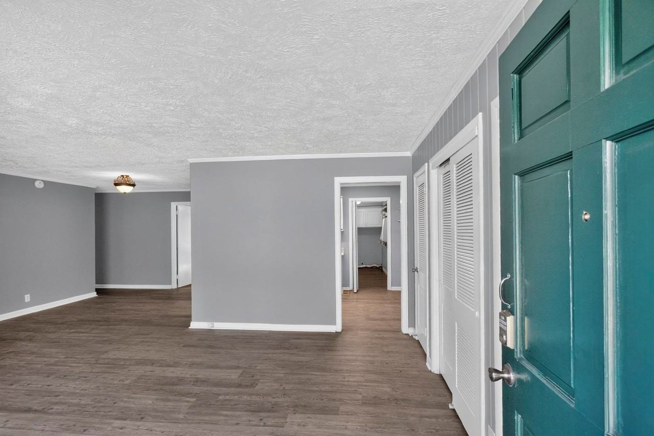 910 Mcmahan Ave - Photo 6 of 43