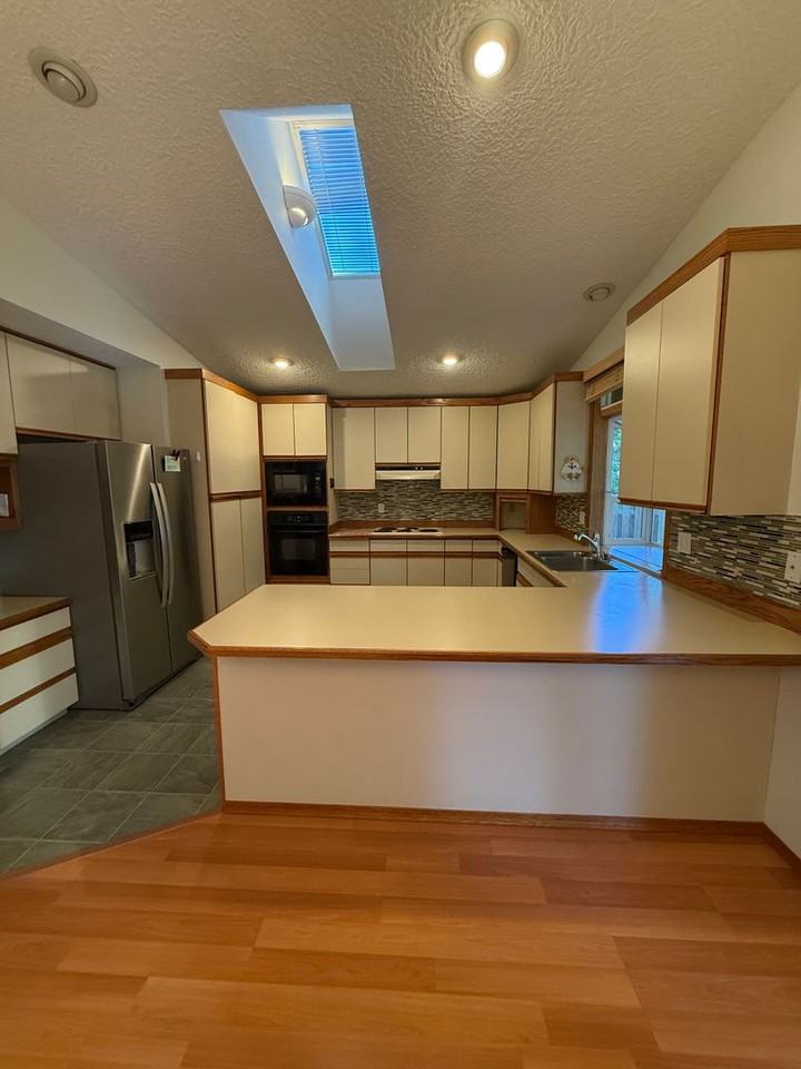 1001 Nw 44th St - Photo 7 of 16