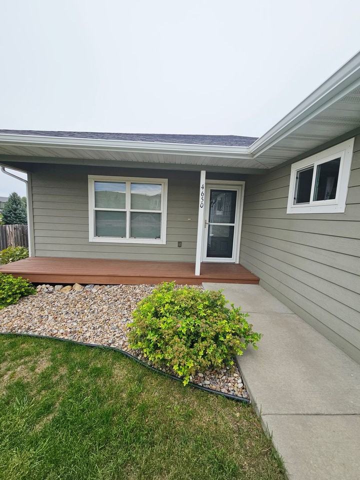4650 Misty Woods Ln - Photo 3 of 28
