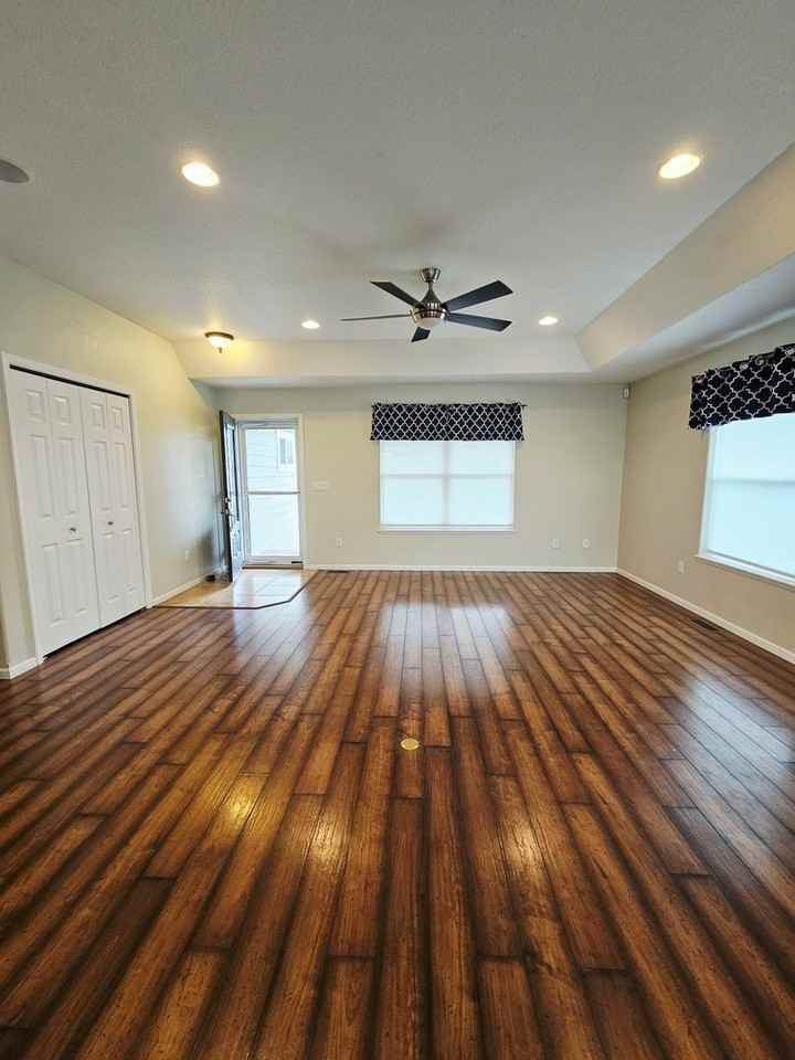 4650 Misty Woods Ln - Photo 6 of 28