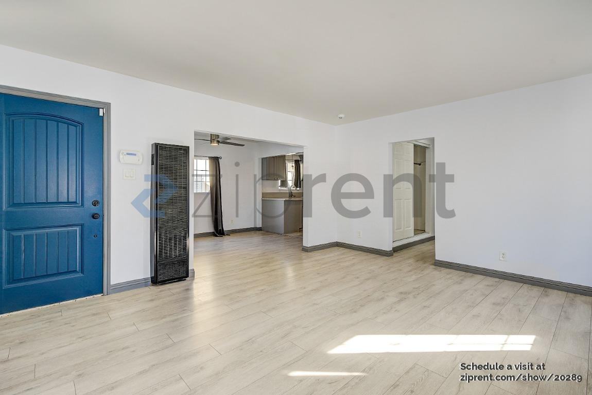 1104 W 67th St - Photo 2 of 22