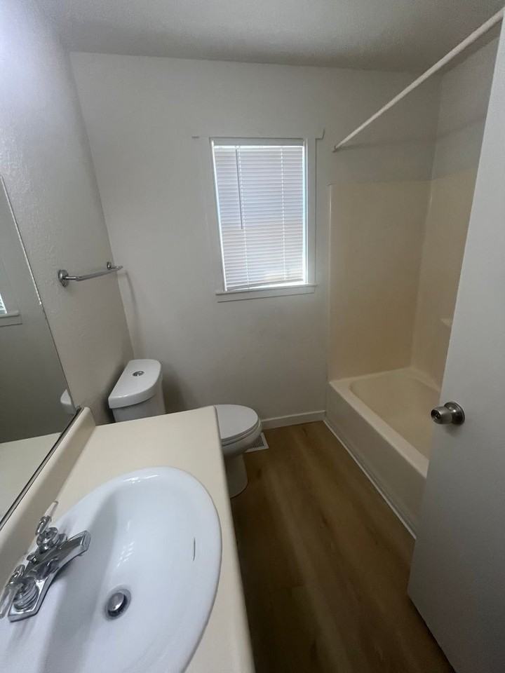 813 Grapeleaf Way - Photo 7 of 10