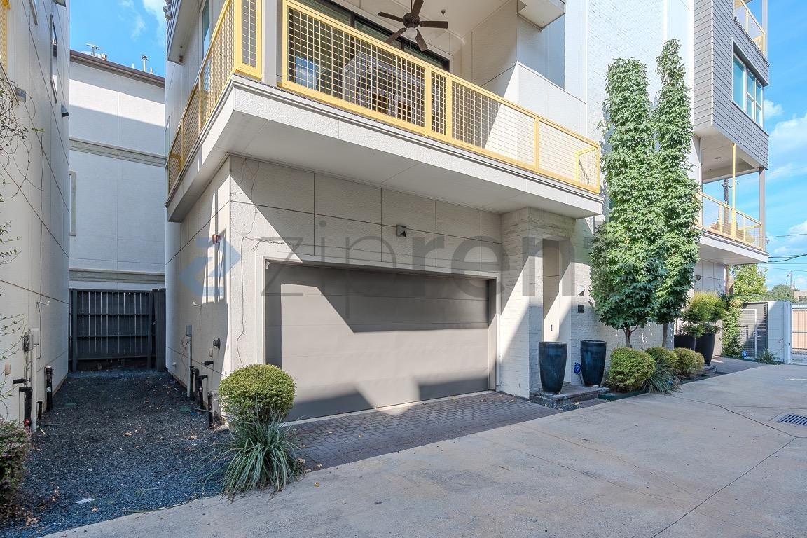 1215 Hickory St #D - Photo 2 of 30
