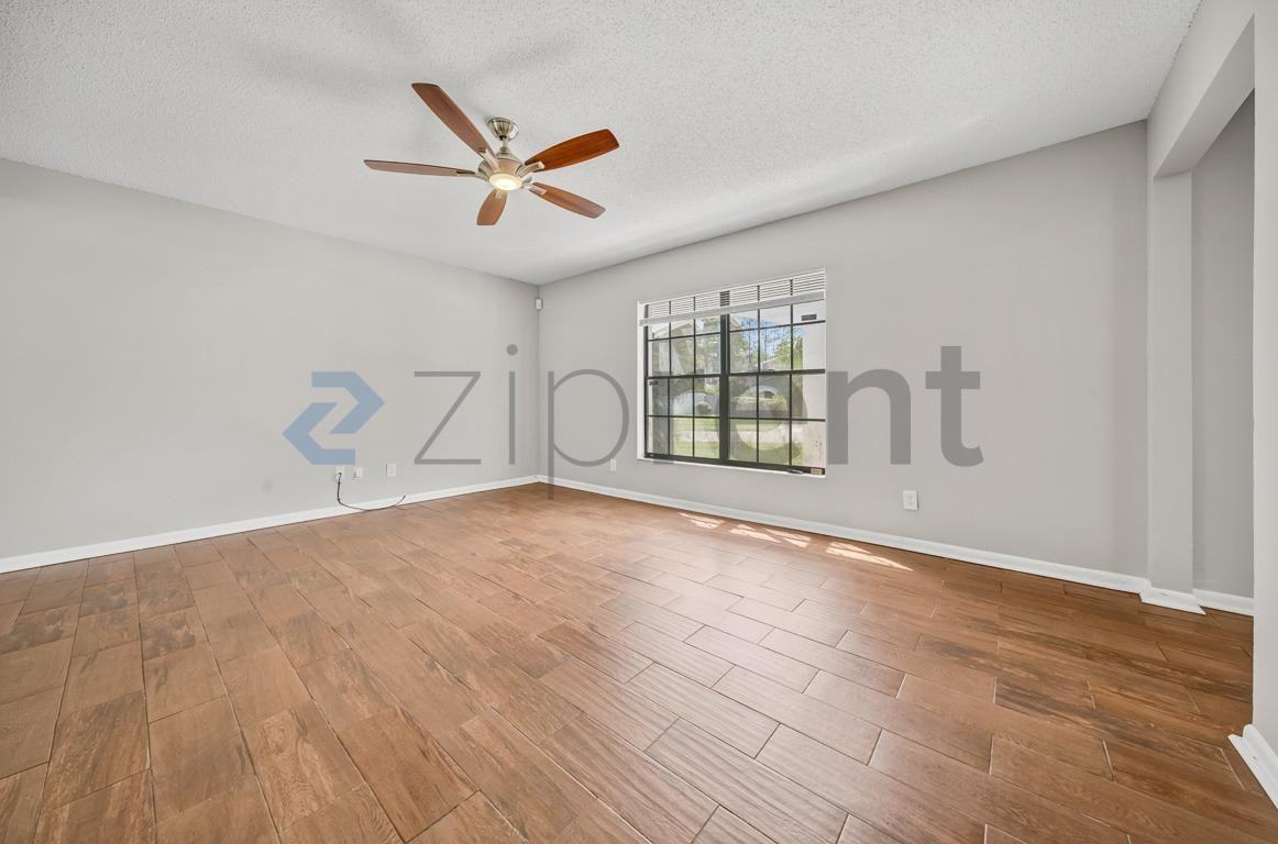 4901 Dewey Rose Ct - Photo 6 of 27