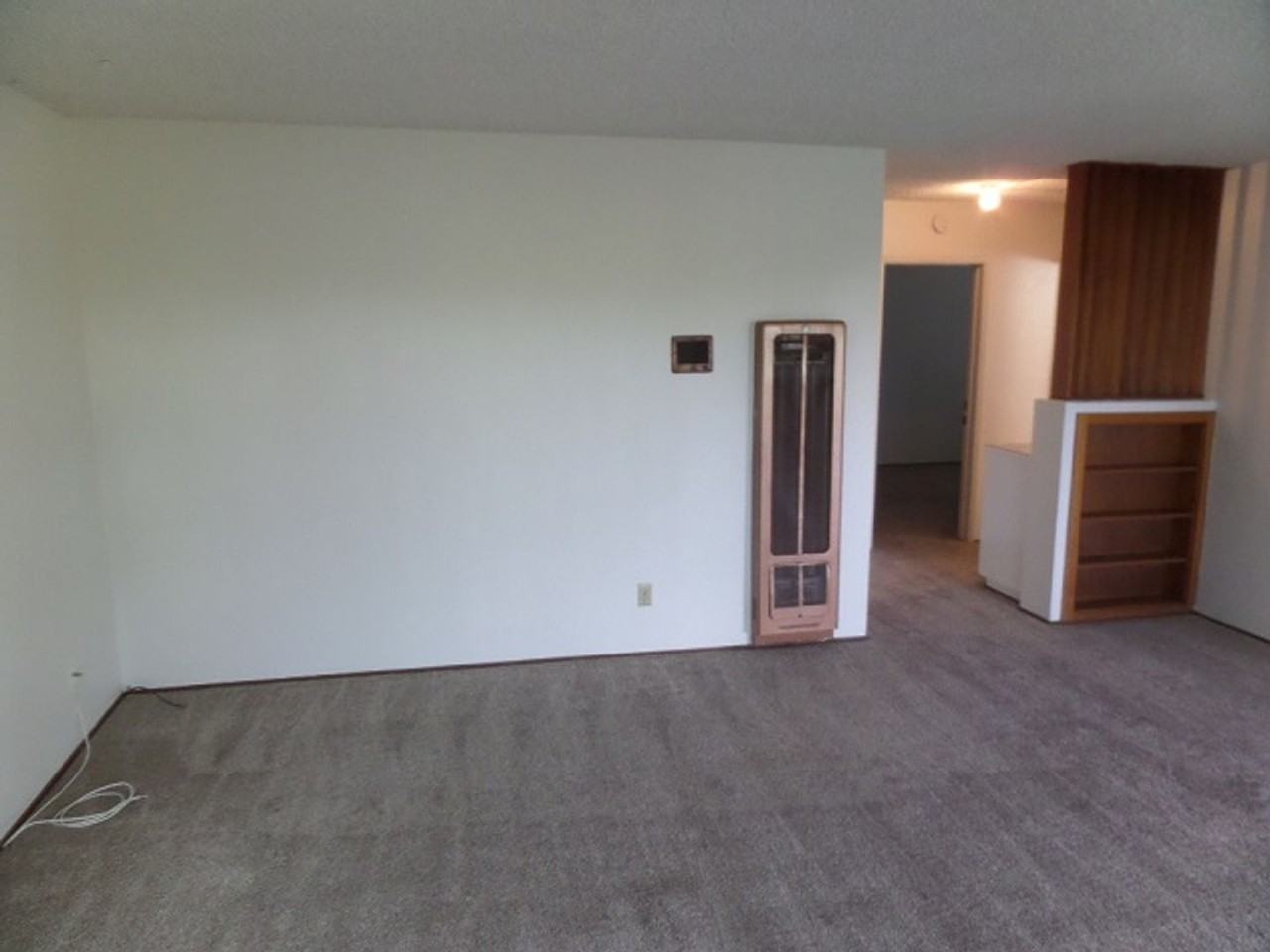 1076 Lincoln Ave - Photo 3 of 16
