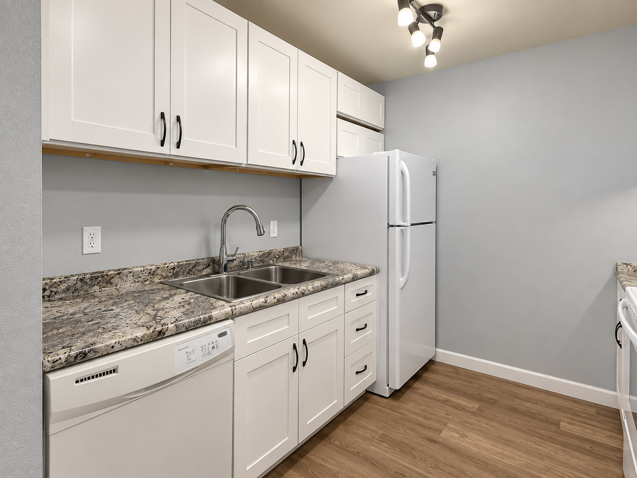 717 Kingston Way #6 - Photo 2 of 14