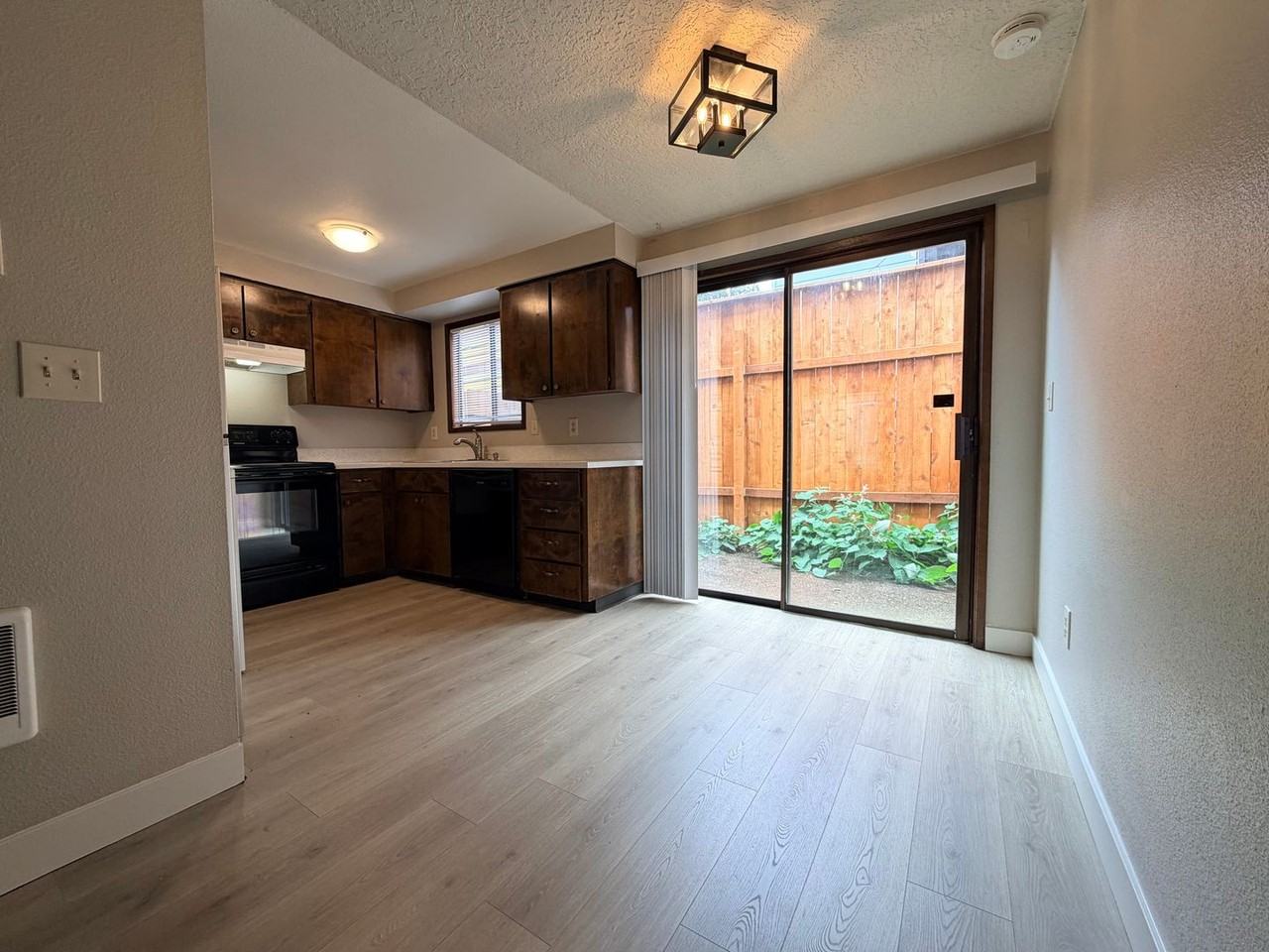 1611 Se Nehalem St - Photo 4 of 13