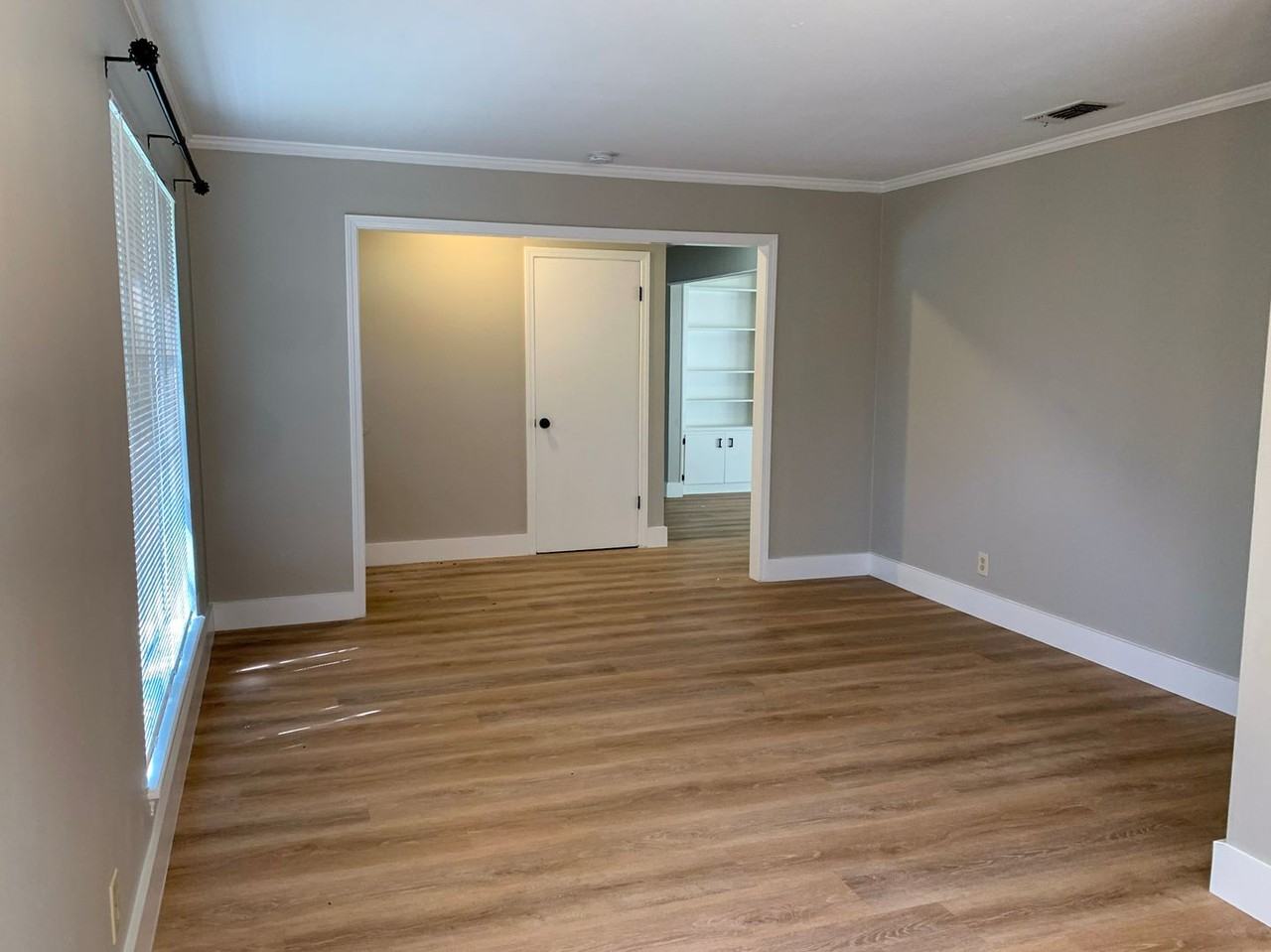 9016 Collinfield Dr - Photo 5 of 37