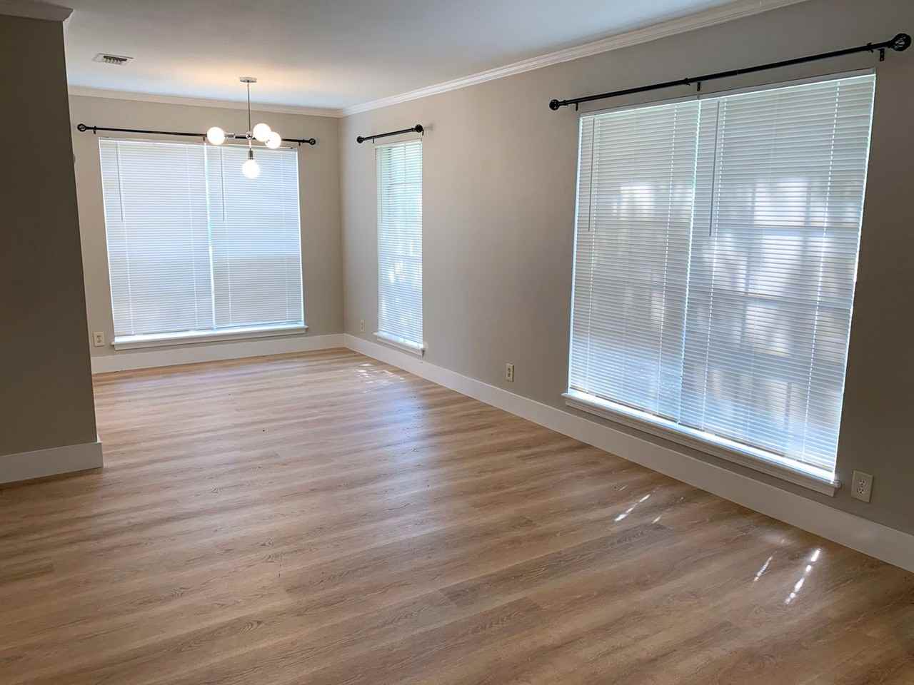 9016 Collinfield Dr - Photo 6 of 37