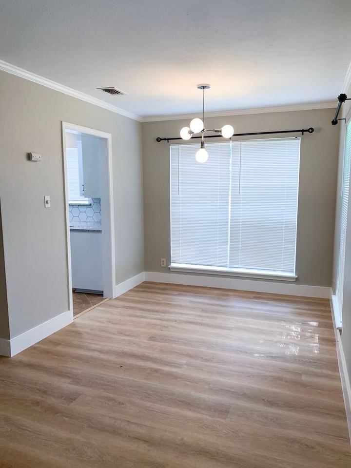 9016 Collinfield Dr - Photo 7 of 37