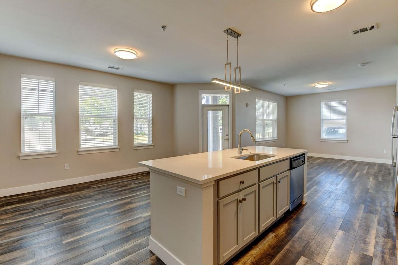 Christine Place Apartments - Photo 3 of 38