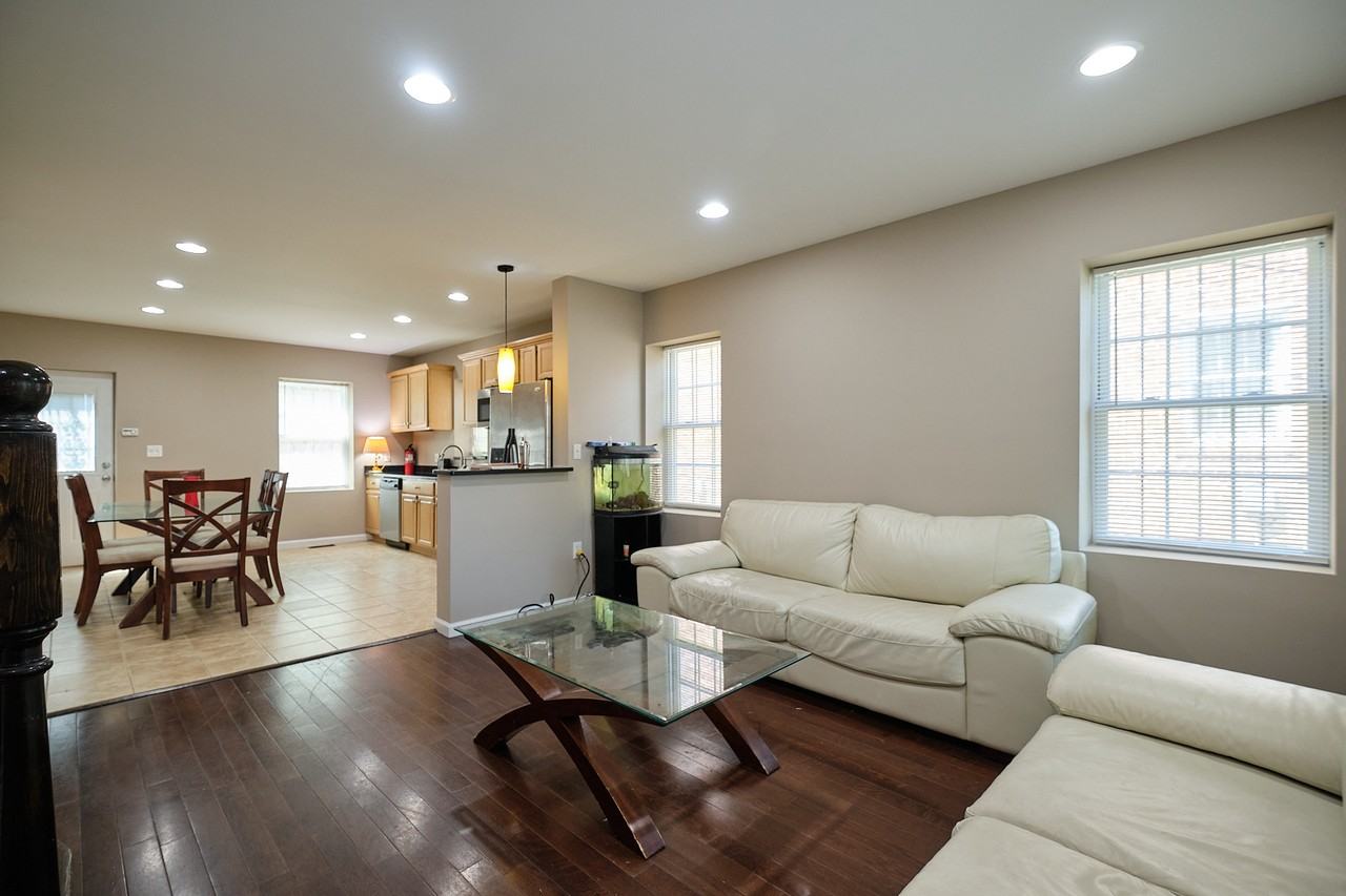 3971 Blaine St Ne - Photo 3 of 40