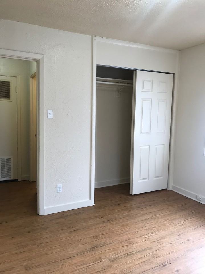 3396 Sw Brendan Ave - Photo 5 of 6