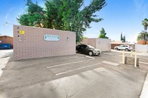 featured image of 213 W County Line Rd