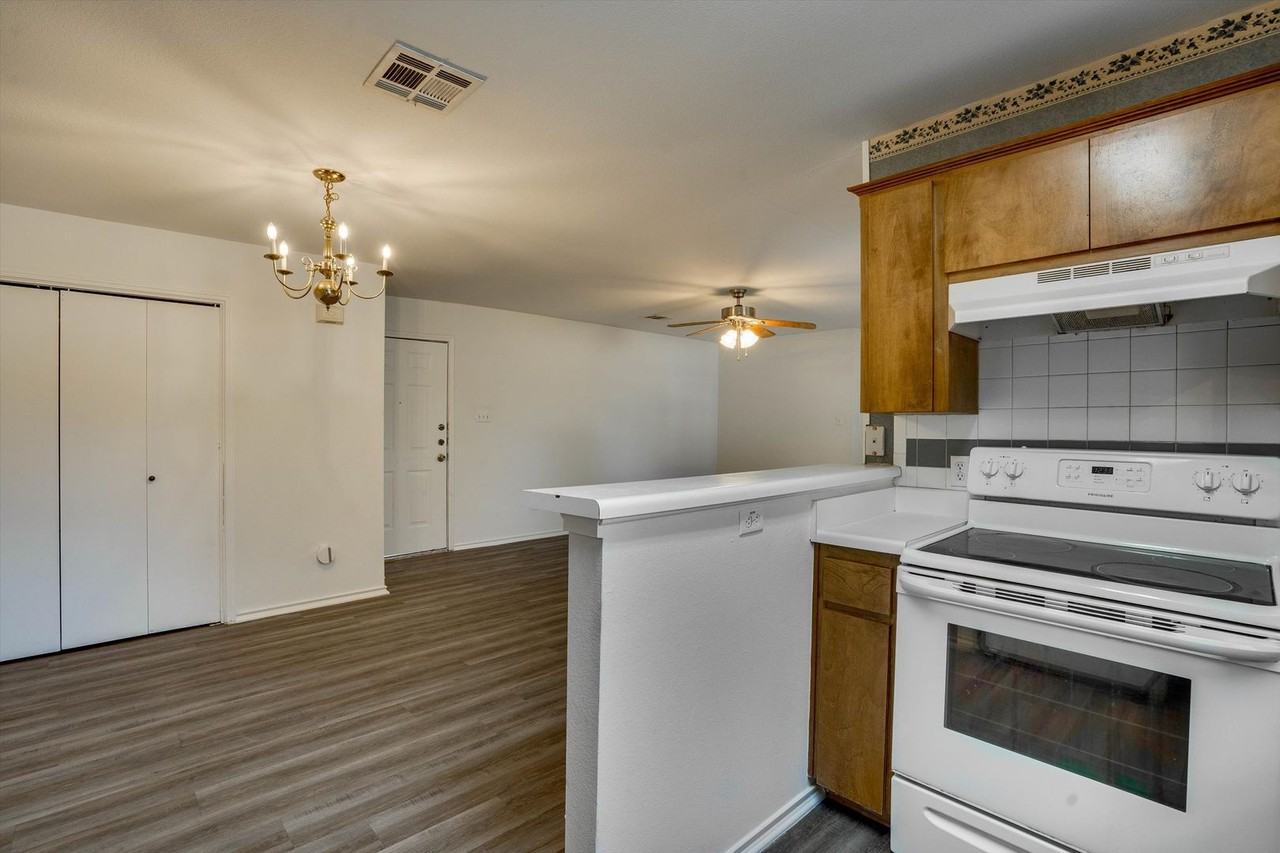 1720 Rawhide Loop - Photo 7 of 20