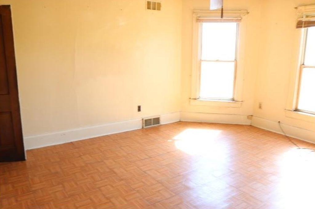 471 Oregon Ave - Photo 4 of 8
