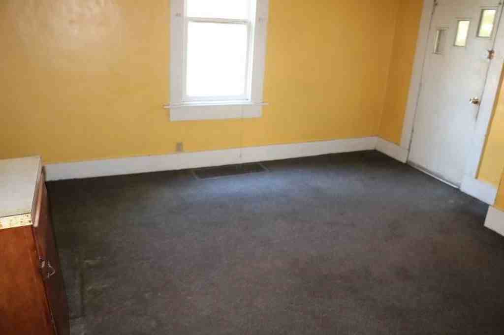 471 Oregon Ave - Photo 6 of 8