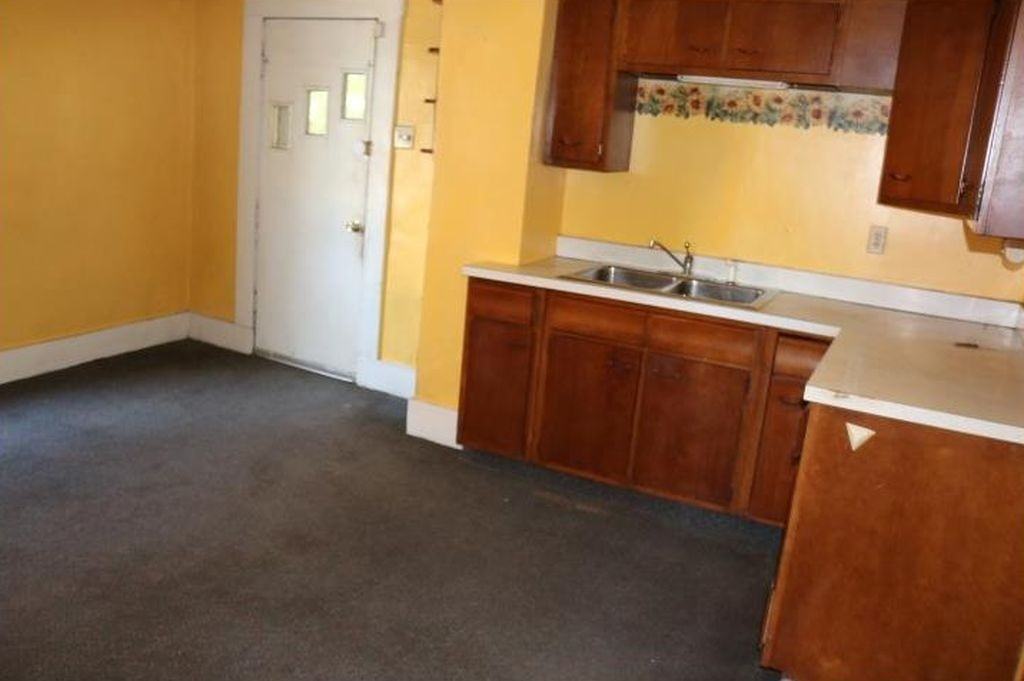 471 Oregon Ave - Photo 7 of 8