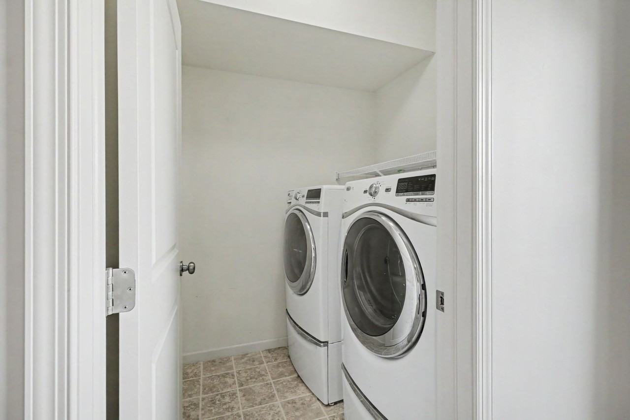 6205 Galleon Dr - Photo 6 of 32