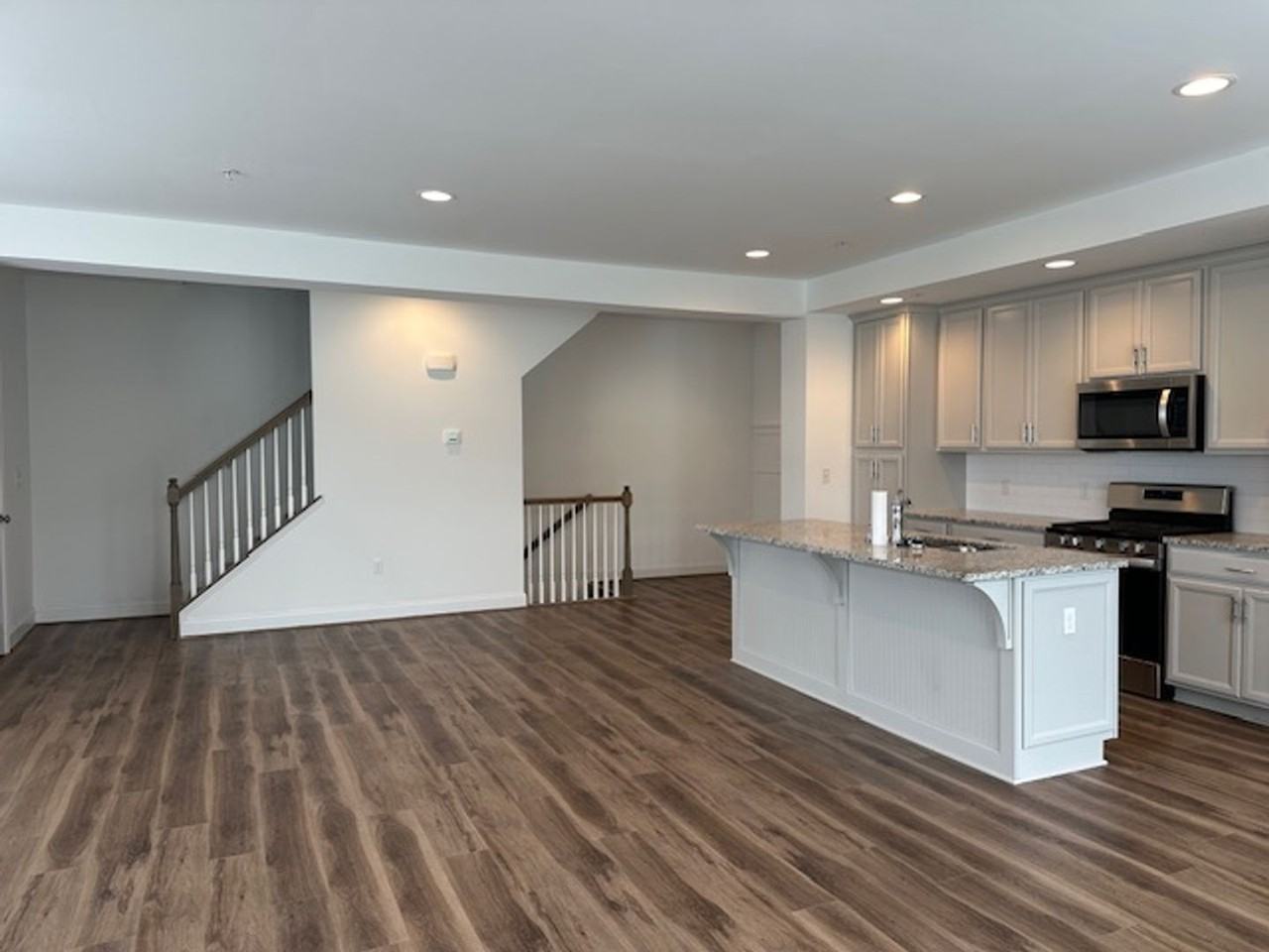 3118 Detweiler Ln - Photo 7 of 17