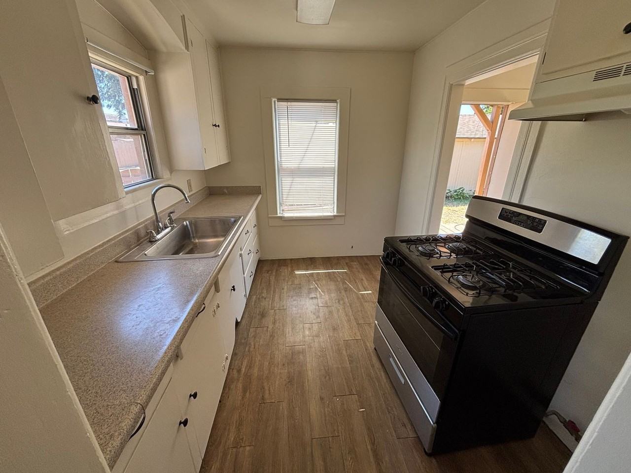 474 E Battles Rd - Photo 6 of 12