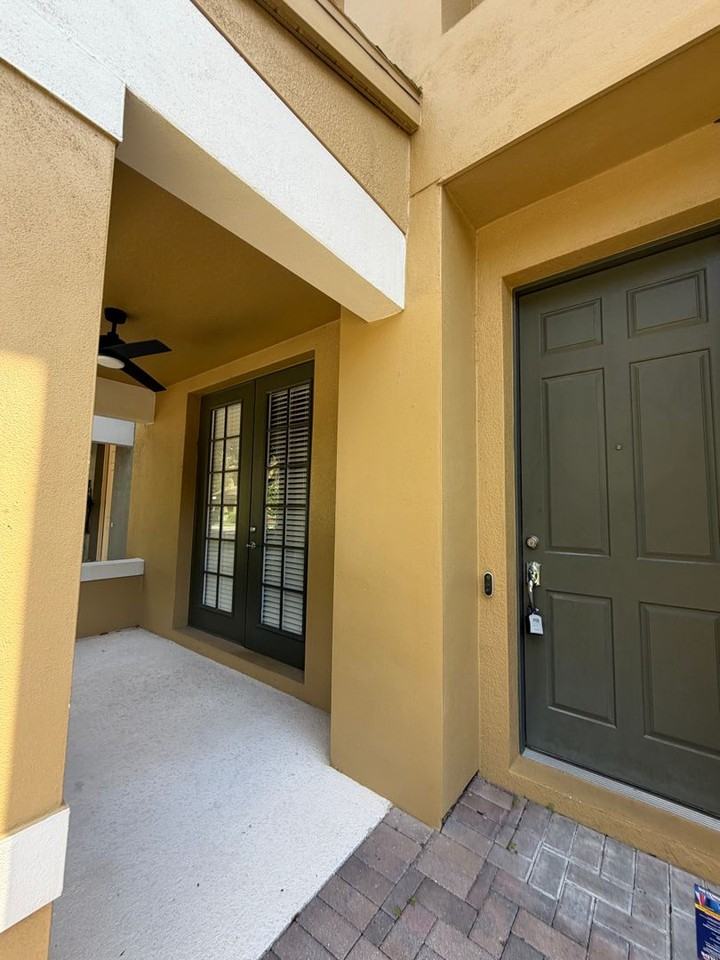7751 Fairgrove Ave - Photo 4 of 33