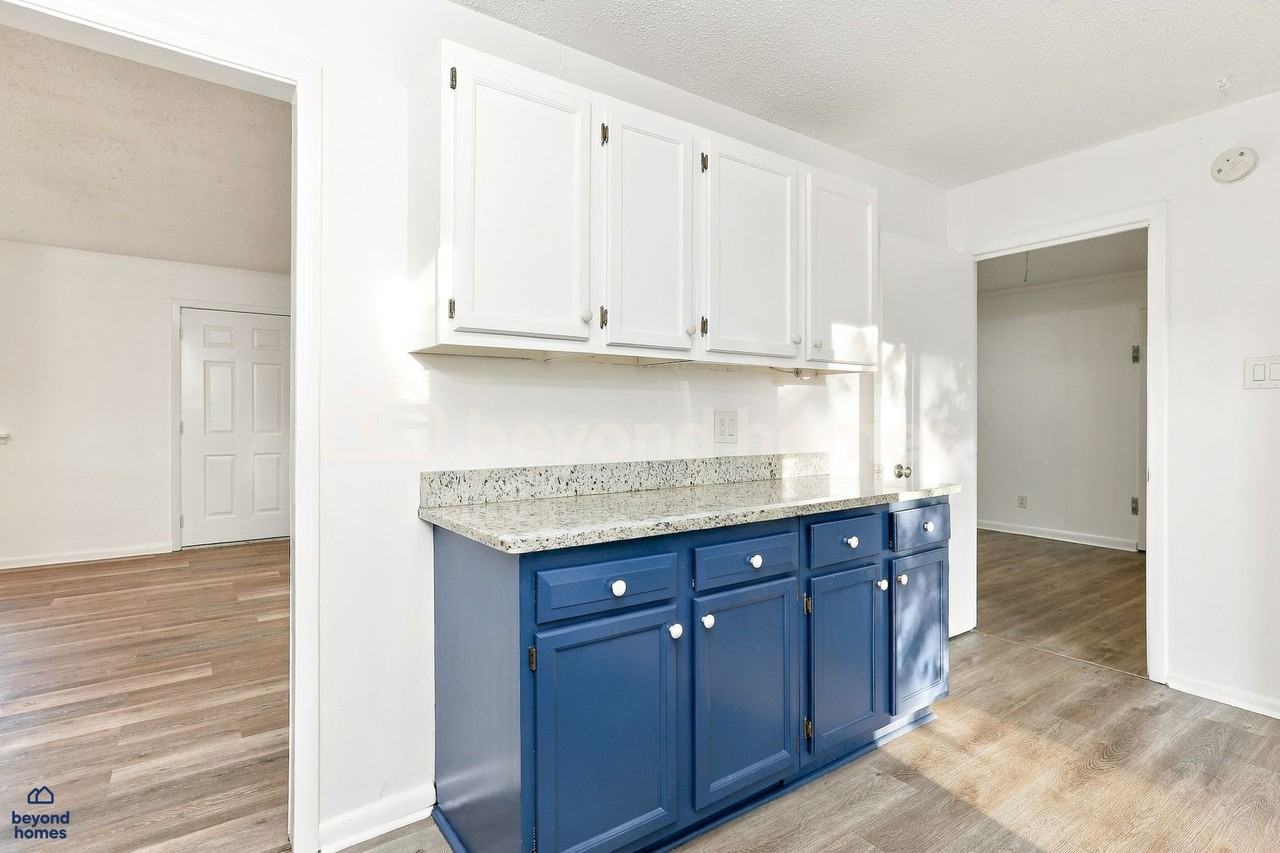 5816 Wisteria Ct - Photo 5 of 31