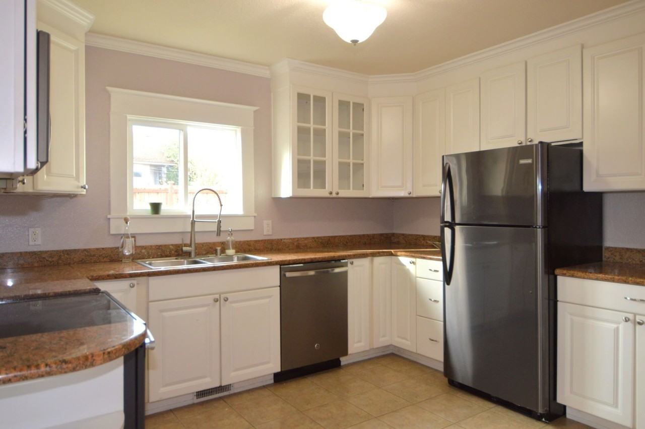 1508 S 25th St - Photo 7 of 12