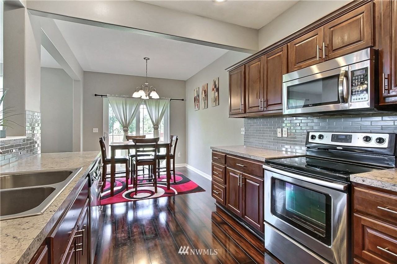2313 193rd St E - Photo 5 of 15