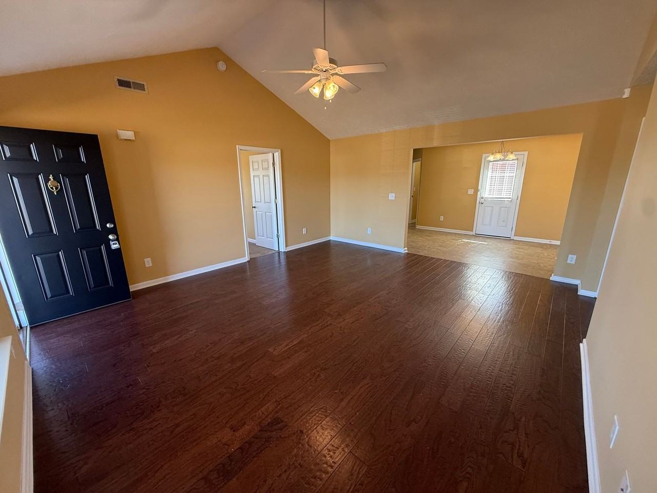 2672 Delong St - Photo 6 of 19