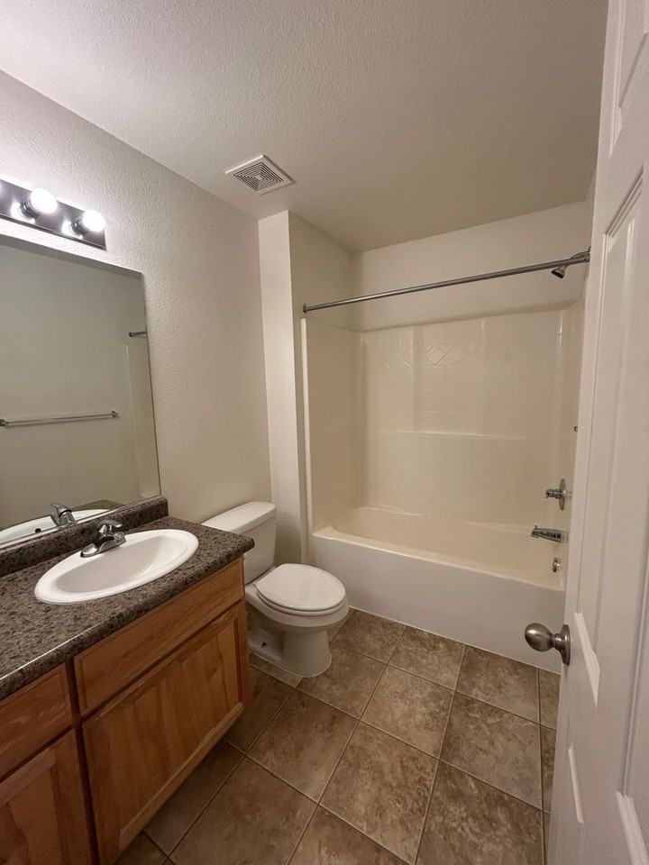 58 Hawes Way - Photo 7 of 18