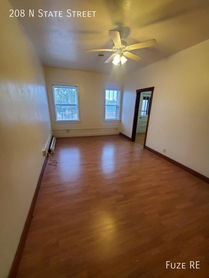 208 State St N #6 - Photo 4 of 9