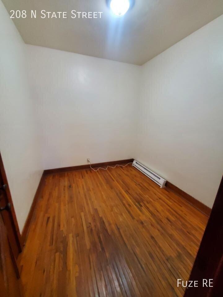 208 State St N #6 - Photo 5 of 9