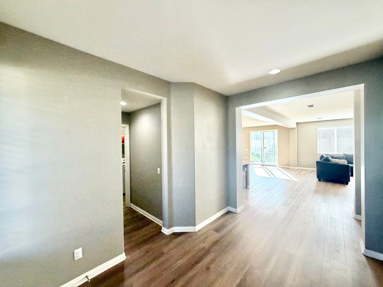 6715 Rosebay Ct - Photo 5 of 34