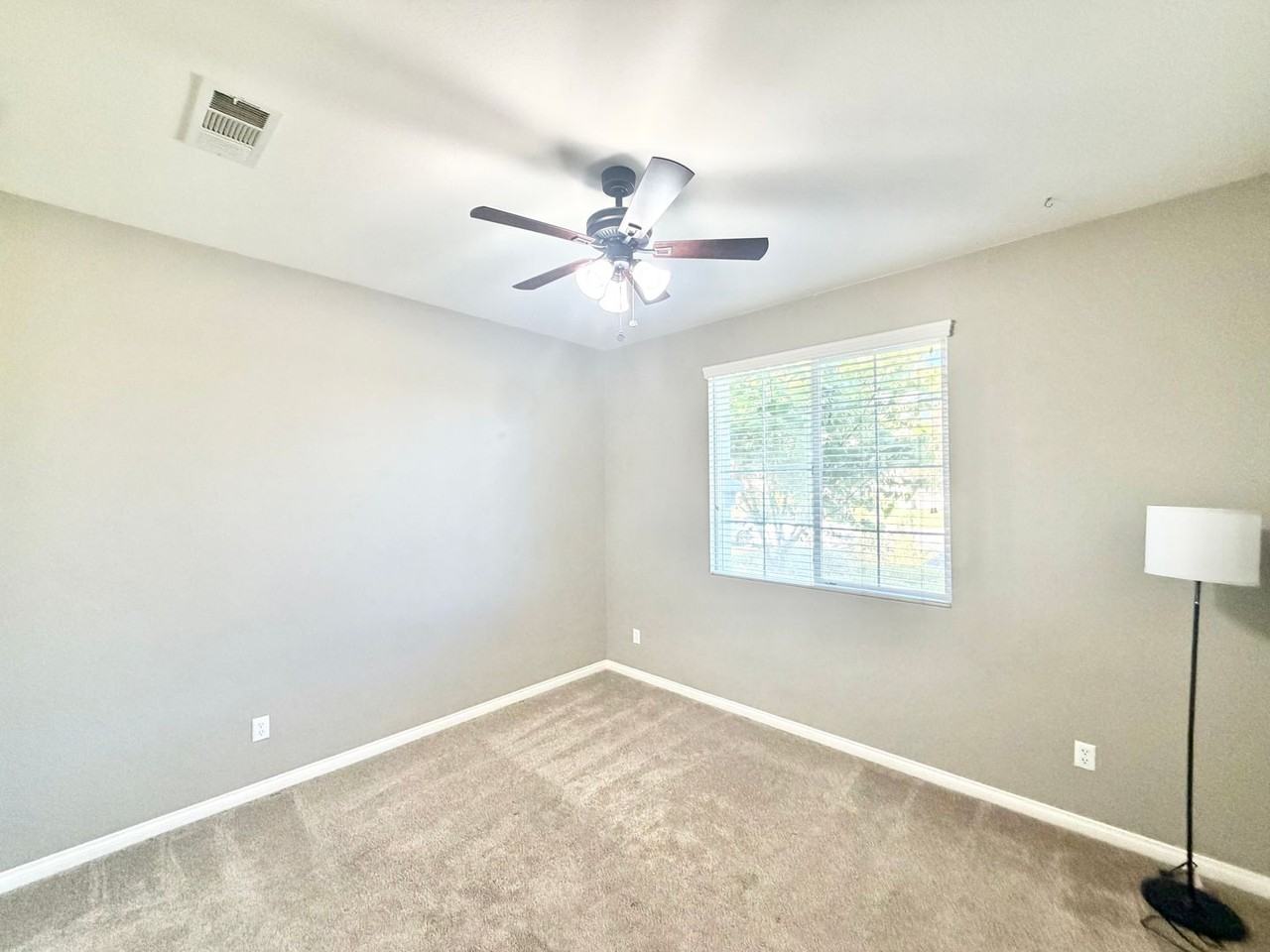 6715 Rosebay Ct - Photo 7 of 34