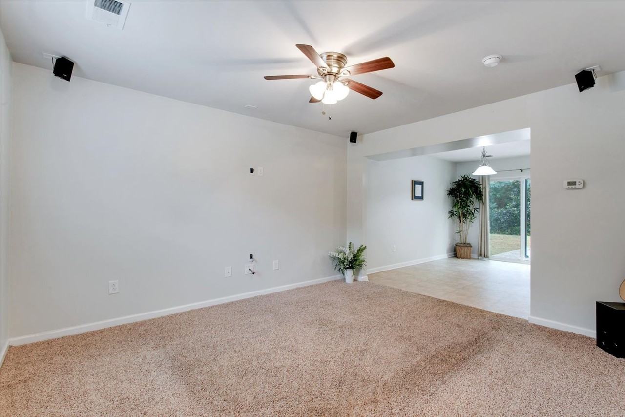 118 Emma Rose Ct - Photo 7 of 37
